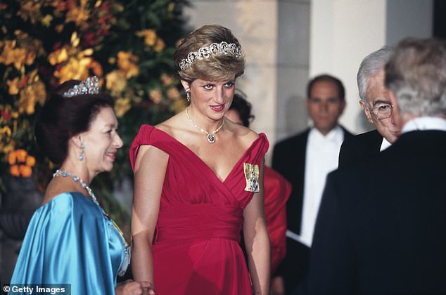 A confident Princess Margaret shows a shy Diana the ropes while attending a banquet at the Victoria & Albert Museum in London in 1990