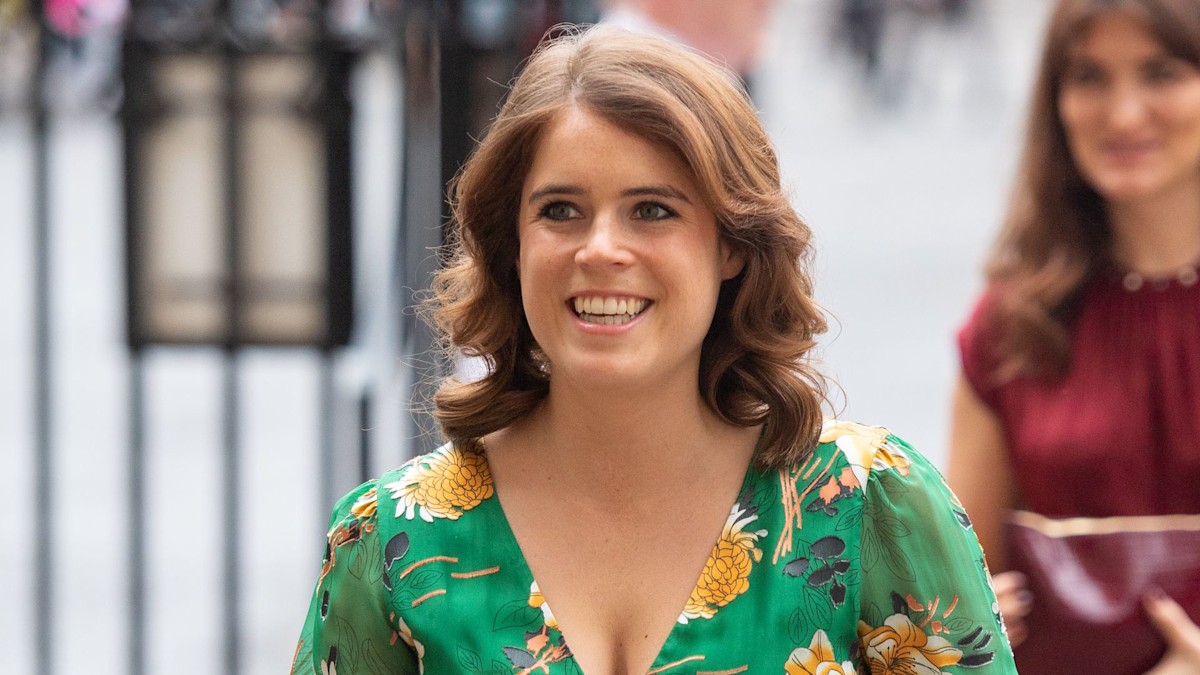 Princess Eugenie looks beautiful in a pleated skirt and Louis Vuitton bag