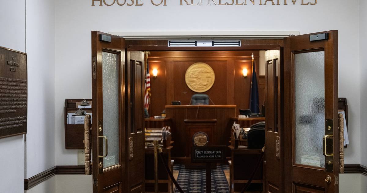 Letter: Bipartisan majorities mean hope for Alaska’s economy