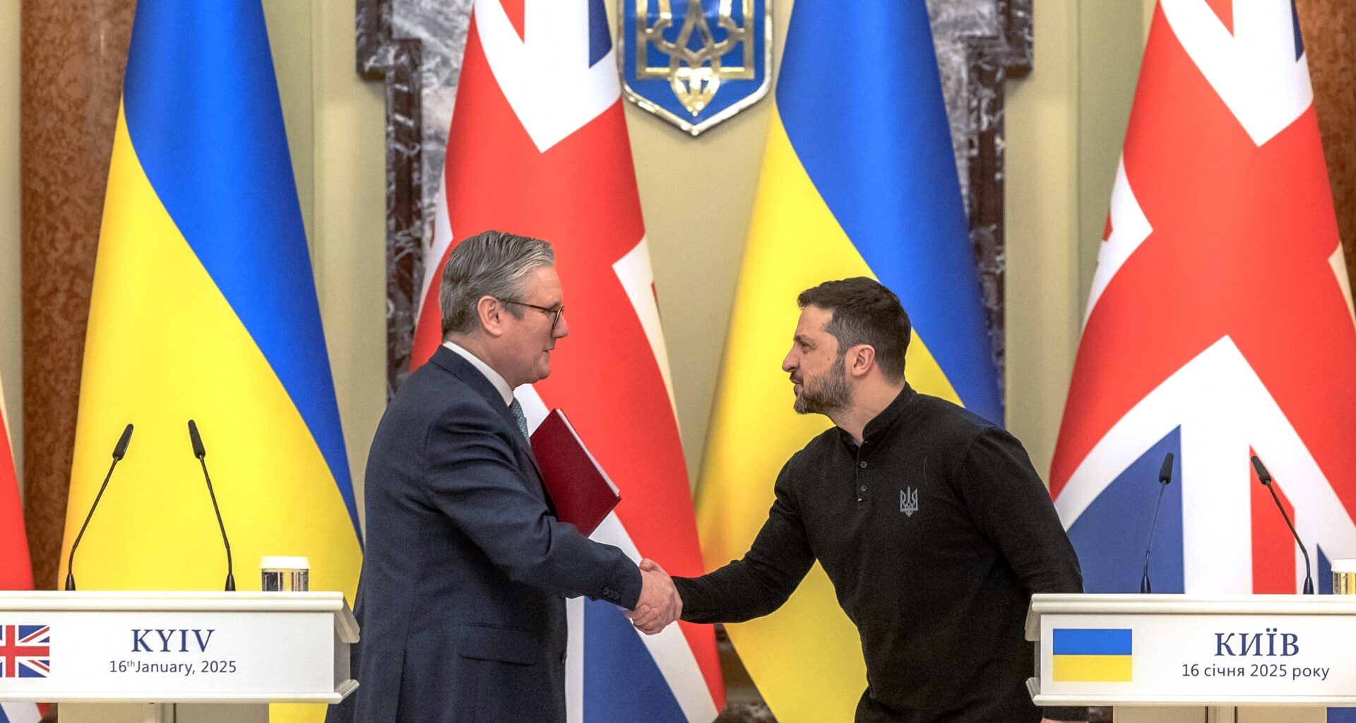 What has the UK promised Ukraine in Starmer’s 100-year deal? | Russia-Ukraine war News