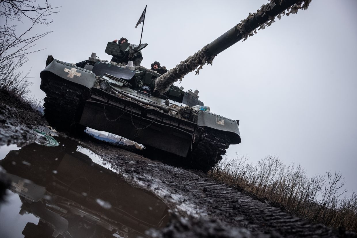 Ukraine's military now totals 880,000 soldiers, facing 600,000 Russian troops, Kyiv claims