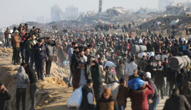 Thousands Return to Northern Gaza as Israel Lifts Closure
