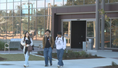 New ‘Wayne Roberts ‘85′ building encourages student collaboration at A&M Mays Business School