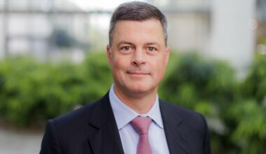 Dona da British Airways/Iberia garante que vai manter hub da TAP em Lisboa e quer maioria, mas com "tempo"
