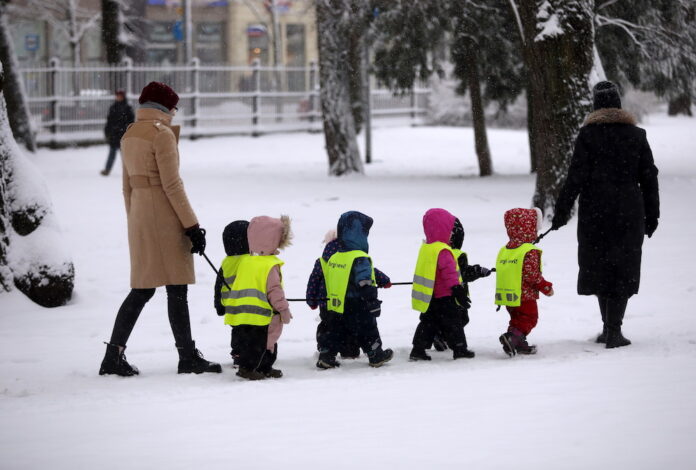Birth rates in Latvia below one thousand for second consecutive month