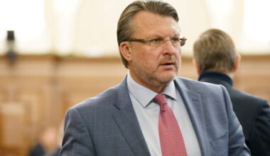 Leader of Latvia in First Place suggests replacing PM and Minister of Transport due to airBaltic crisis