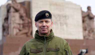 Pudāns promises growth for Latvian National Armed Forces, but expects additional investments