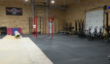 Sewer problems close gym & salon