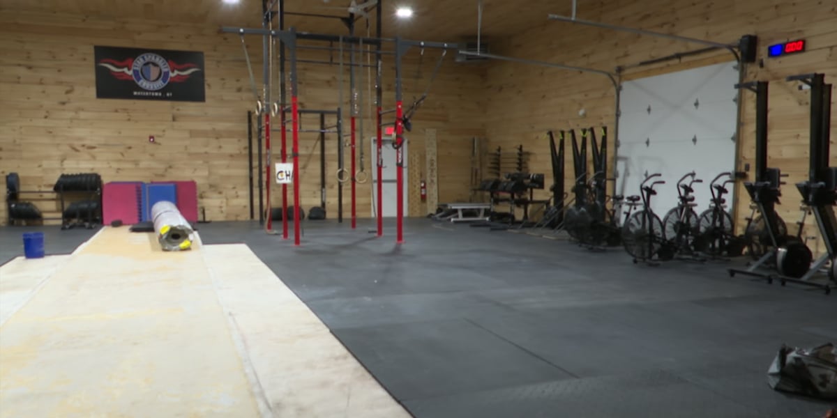Sewer problems close gym & salon