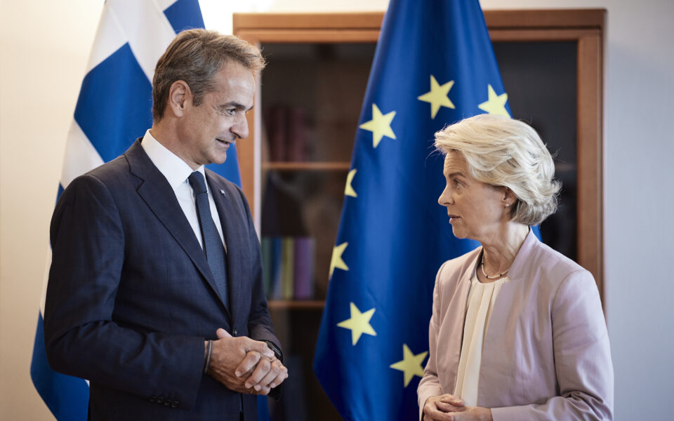 Mitsotakis calls on European Commission to move faster to reduce energy prices