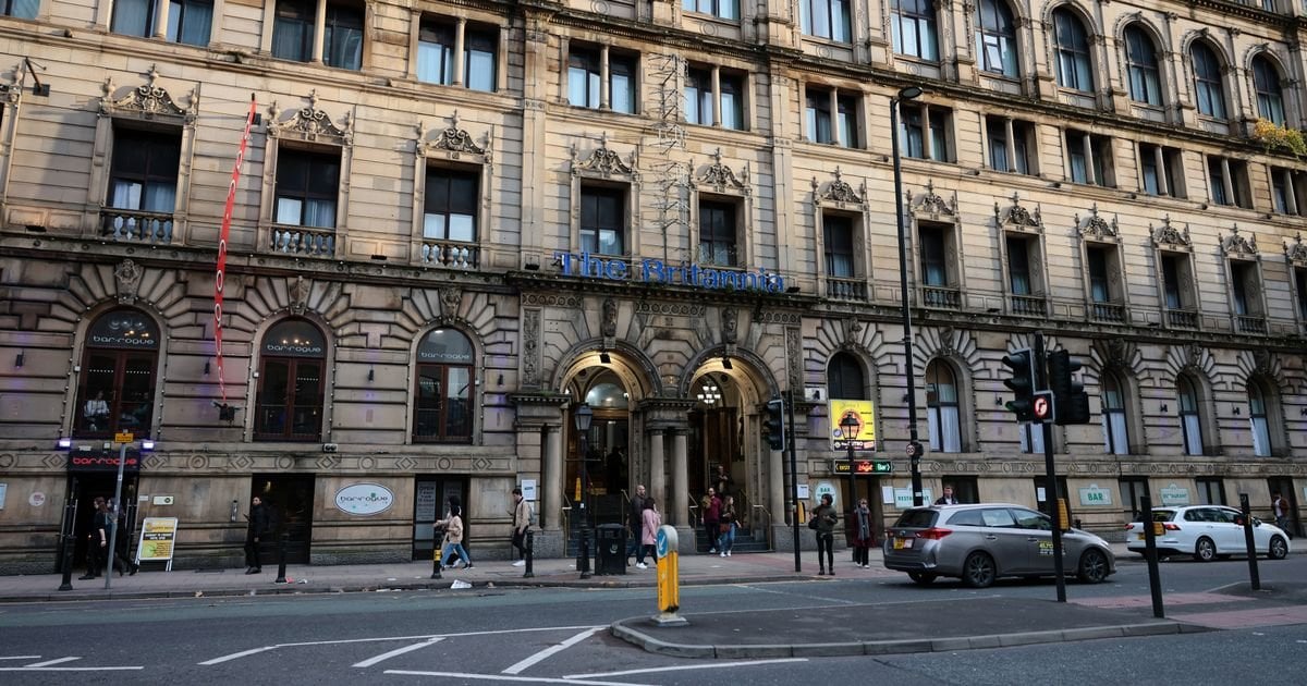 Holidaymaker 'booted out into cold' by hotel 'because she couldn't pay Manchester's £1.20 tourist tax'