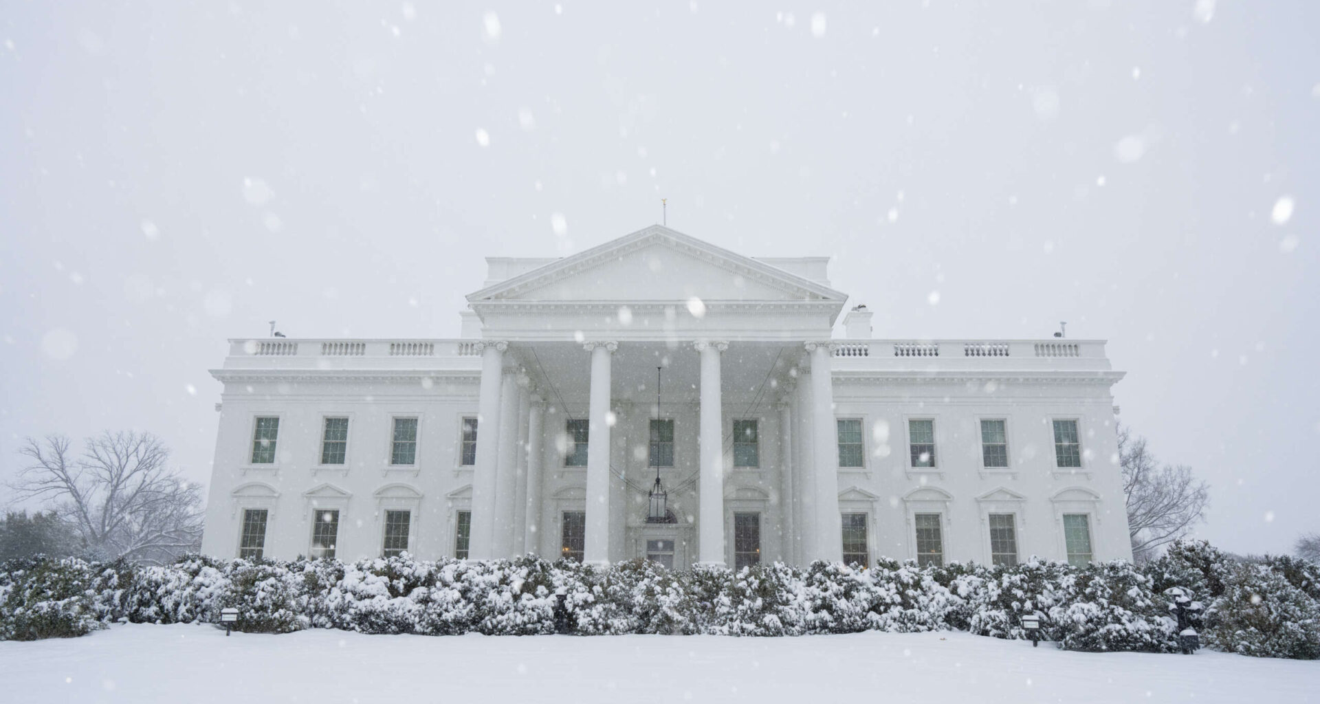Federal offices in DC region open on time on Wednesday