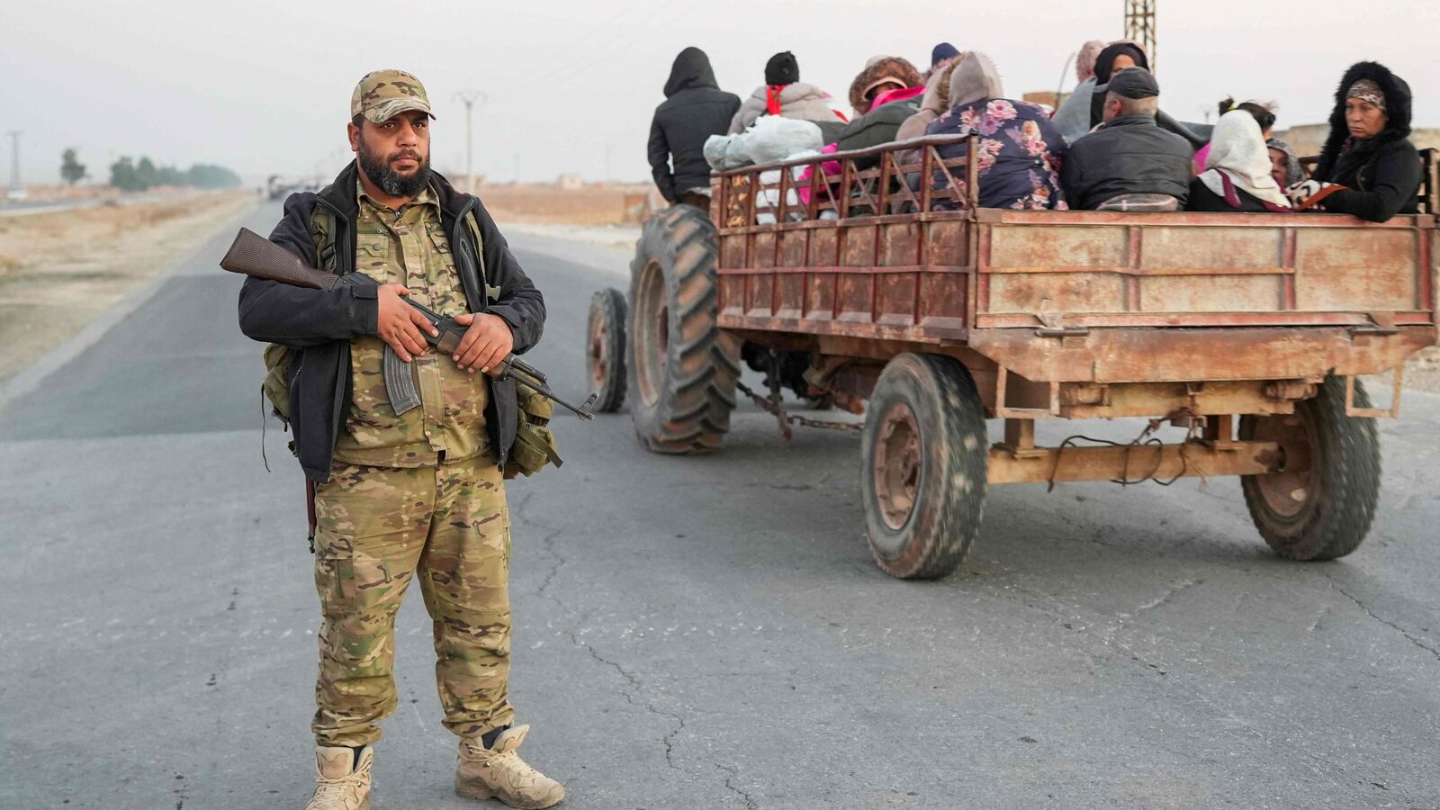 Syrian rebels seize Hama, advance on Homs in ongoing civil war