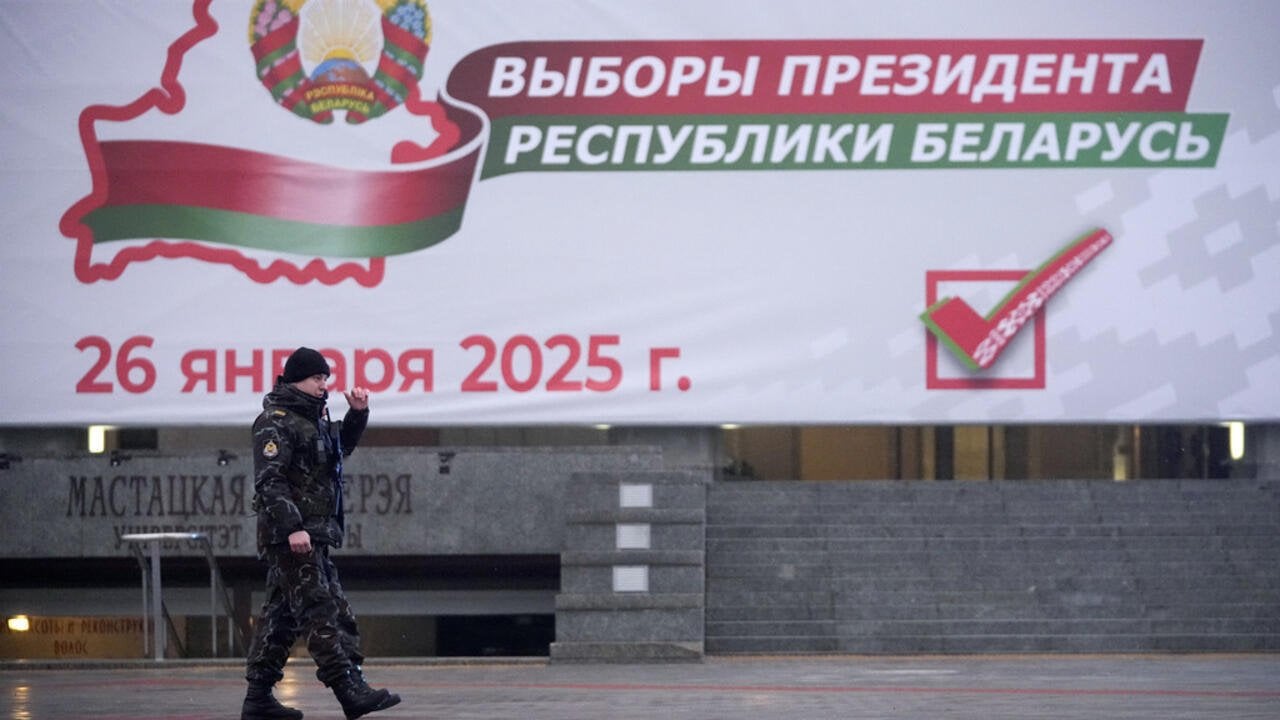 Biélorussie: un «simulacre d'élection» dans un pays avec «des milliers de prisonniers politiques»