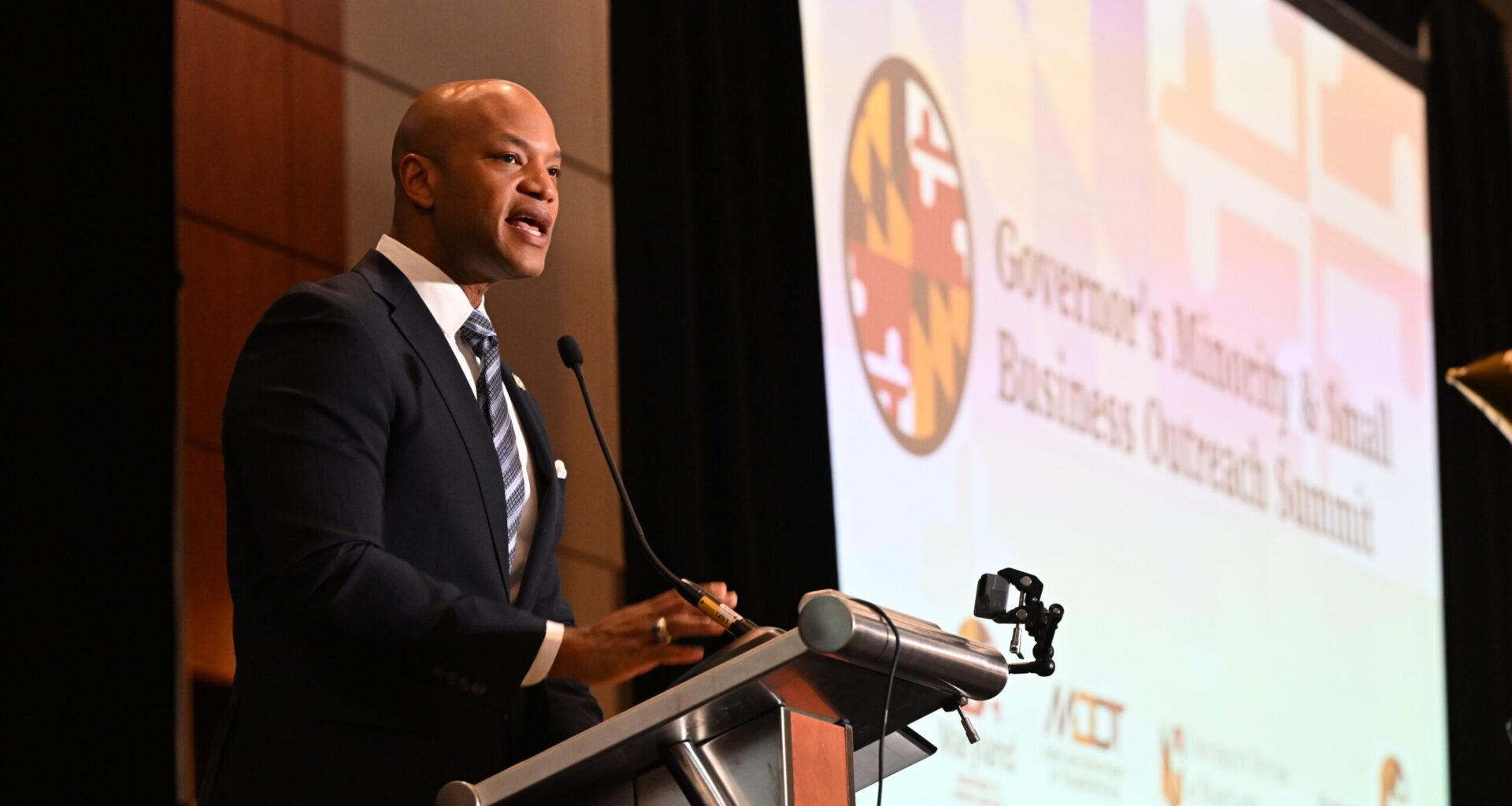How Maryland small businesses can land government contracts.