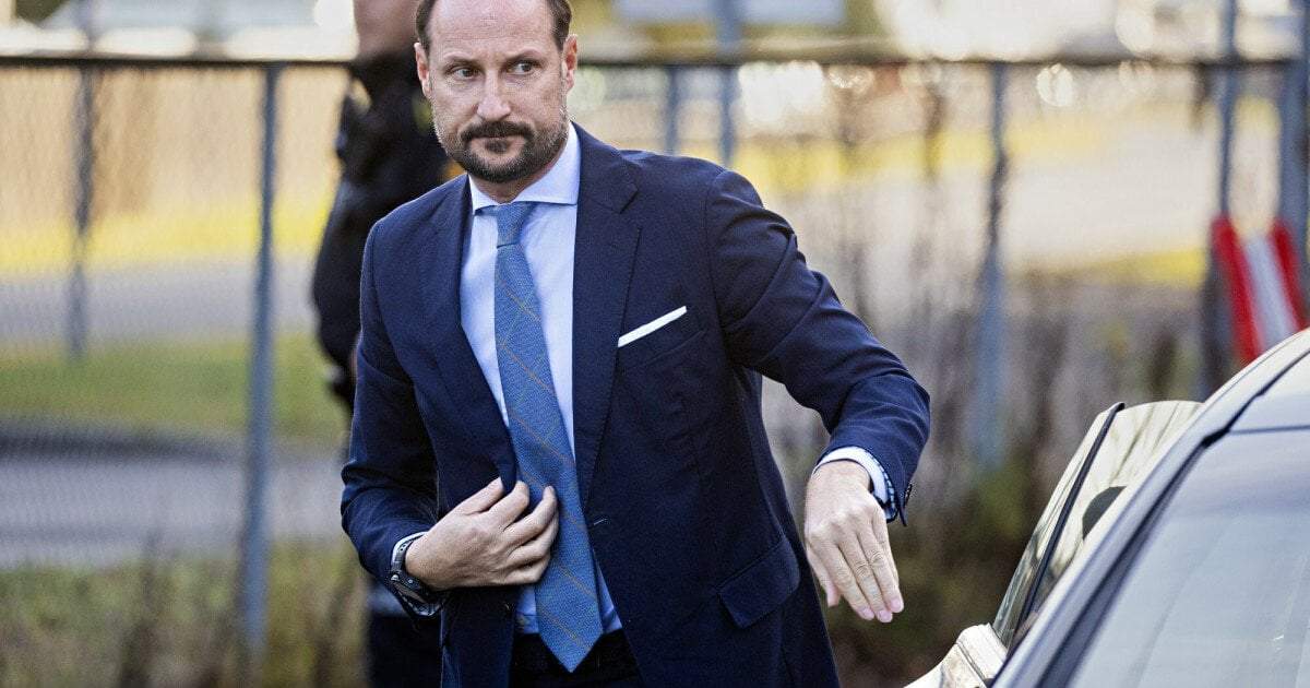 Crown Prince Haakon was contacted in 2020 by mother of ex about the abuse. The WHOLE royal family was present during at least 1 altercation on the Royal ship.
