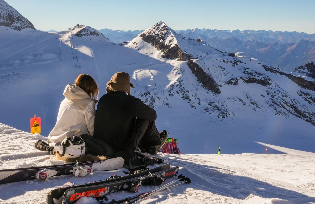 Tirol in Österreich - Bootstrip in der Eishöhle: Im Skigebiet von Hintertux - Reise