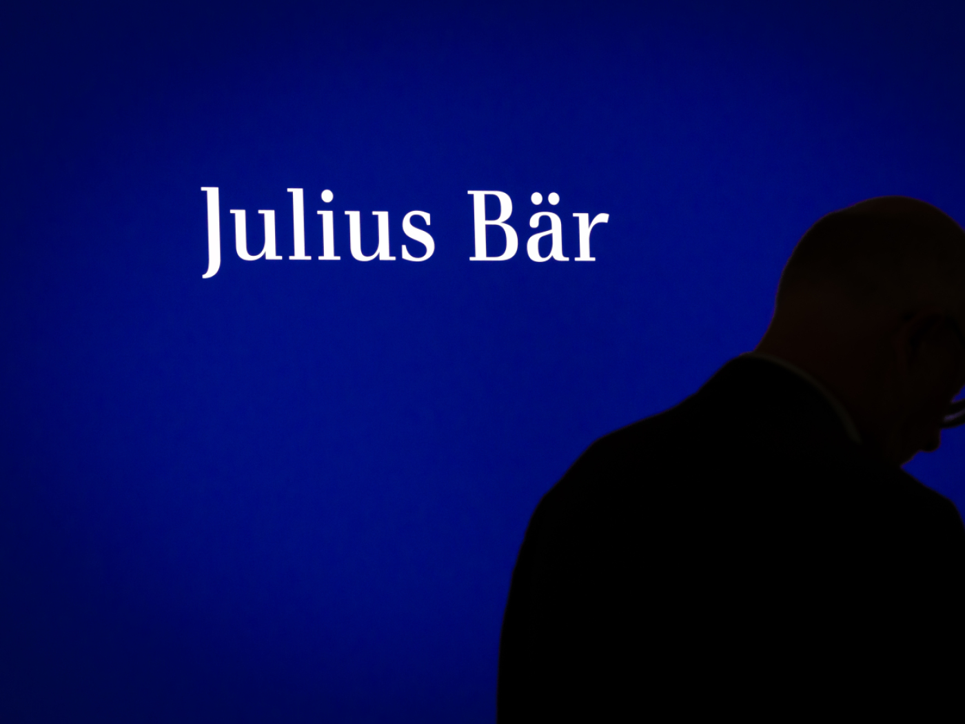 Georgian billionaire Ivanichvili wants to sue Julius Baer