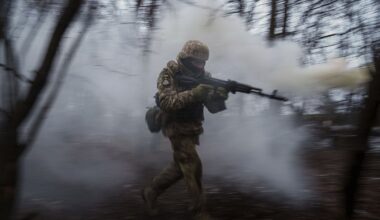 L'aide militaire des Etats-Unis n'a pas cessé, selon Zelensky
