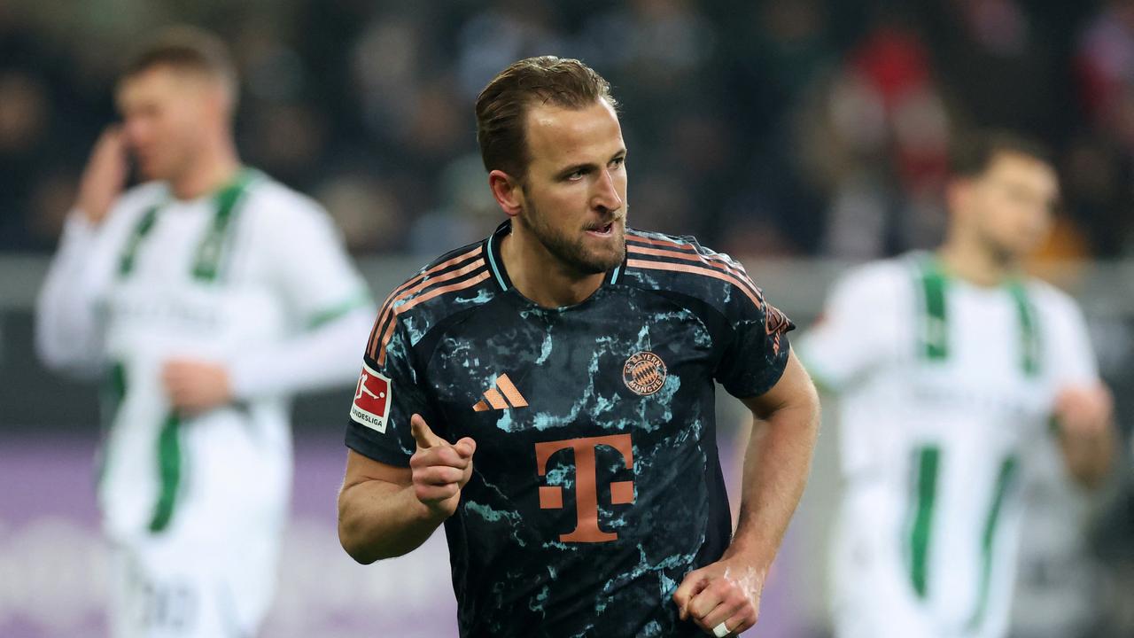 Knapper Sieg in Mönchengladbach: Kane-Elfer lässt Bayern München aufatmen