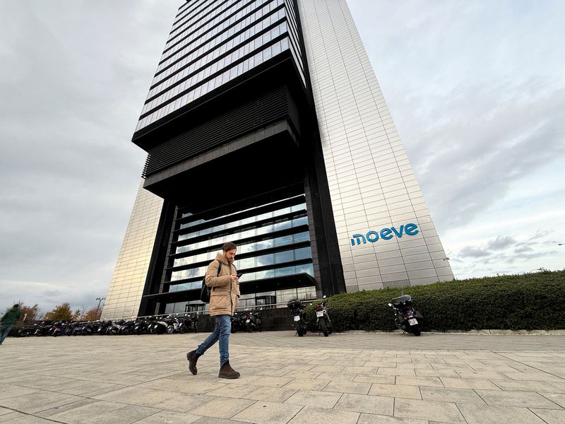 Spain's Moeve set to start work on green hydrogen plant this year