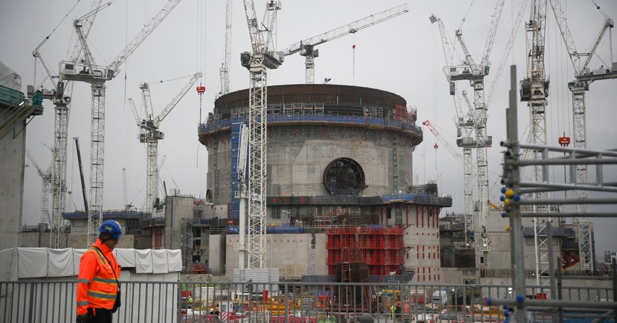 UK Will Explore Nuclear Power for New AI Data Center Plan