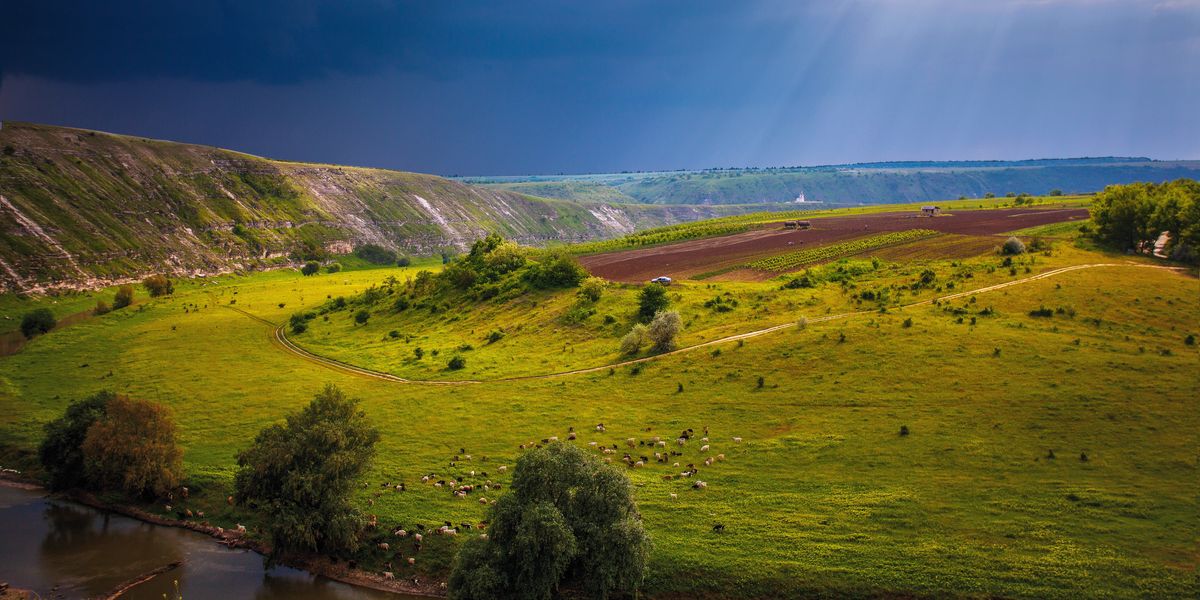 Britons alerted as European holiday destination announces 'energy state of emergency'