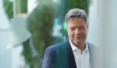 Hype ums „Team Robert“: Schmusestimmung und Entgleisungen