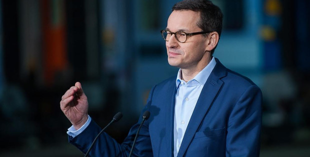 Mateusz Morawiecki zrzekł się immunitetu. Za wybory kopertowe grozi mu więzienie - Aktualności