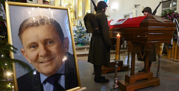 Burmistrz Mszczonowa Józef Grzegorz Kurek spoczął na miejscowym cmentarzu - Aktualności