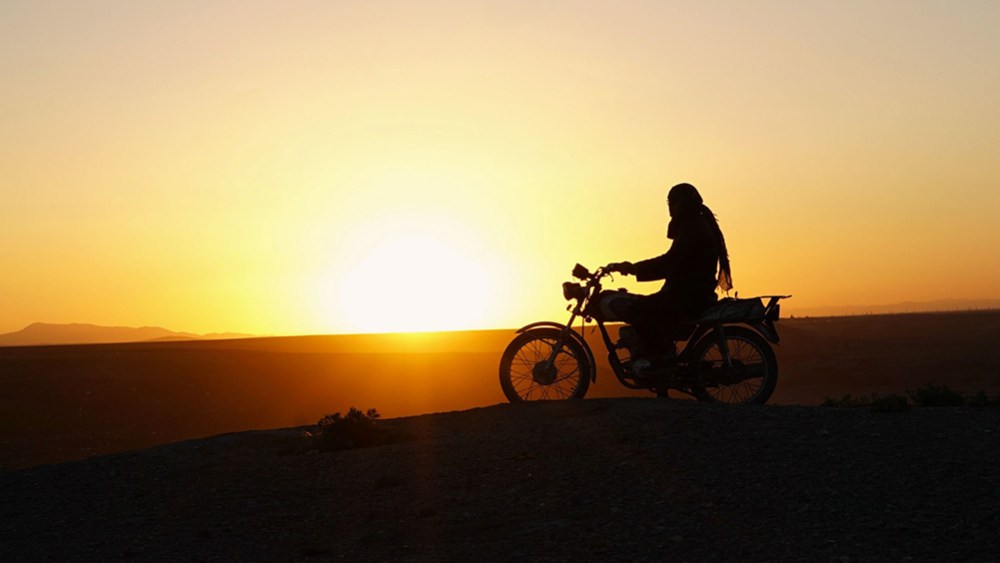 'Cutting Through Rocks' Review: A Conflicted Iranian Documentary