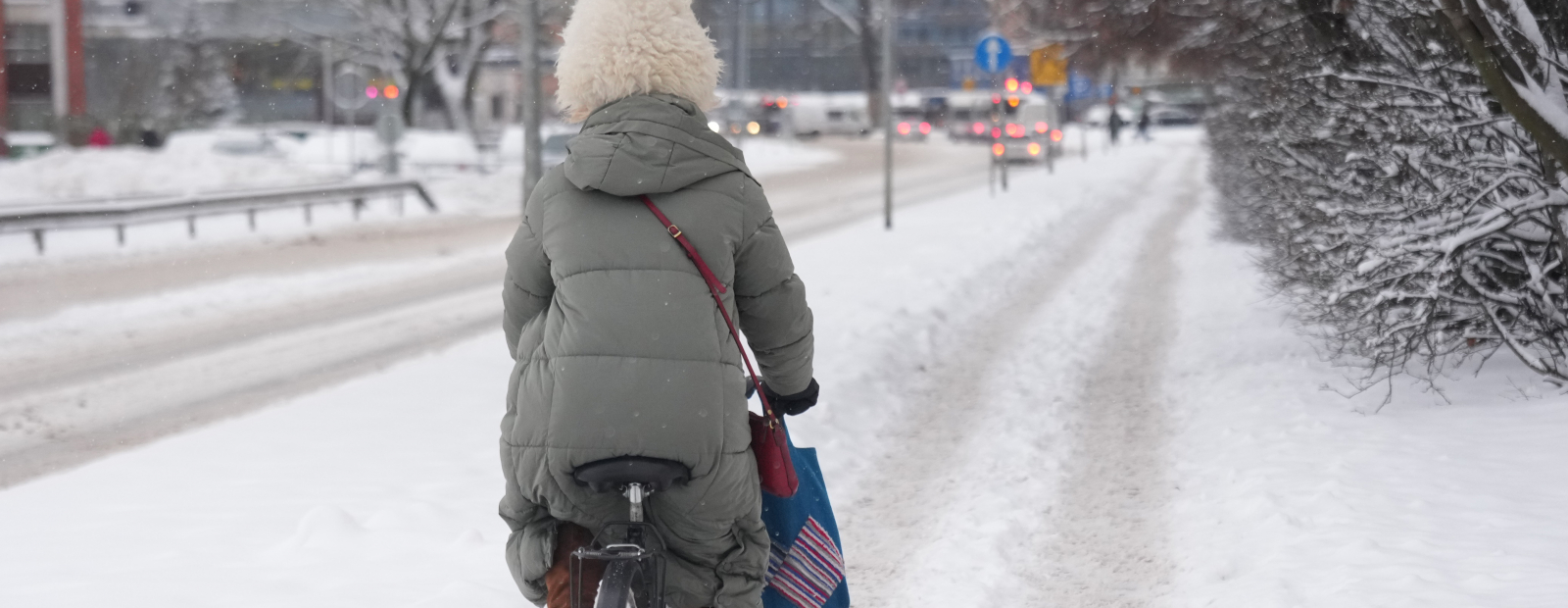 Latvijā gaidāma sniegota svētdiena un auksta pirmdienas nakts / Diena