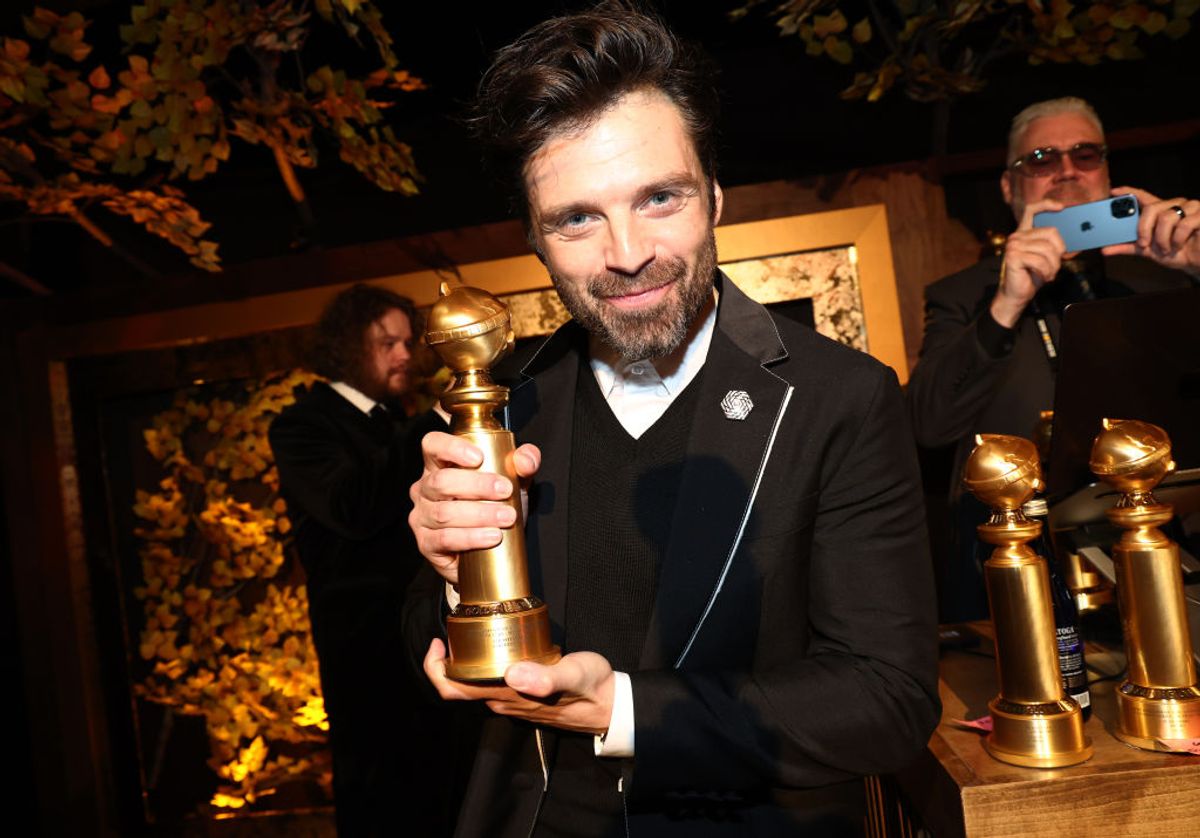“România, te iubesc!” Mesajul emoționant al lui Sebastian Stan la Golden Globes: i-a mulțumit mamei care a părăsit România “în căutarea unei vieți mai bune”