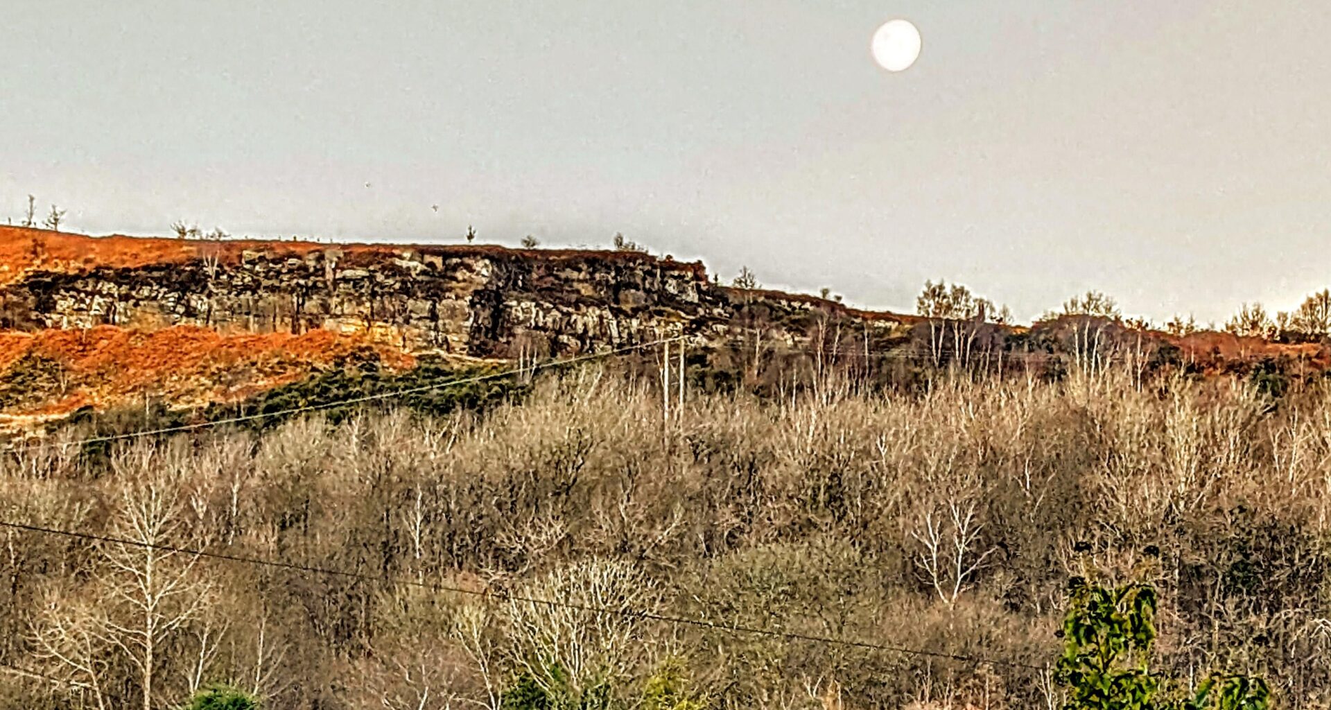 The Moon is still out over the Valleys. Shaping up to be a lovely clear and crisp winters day.