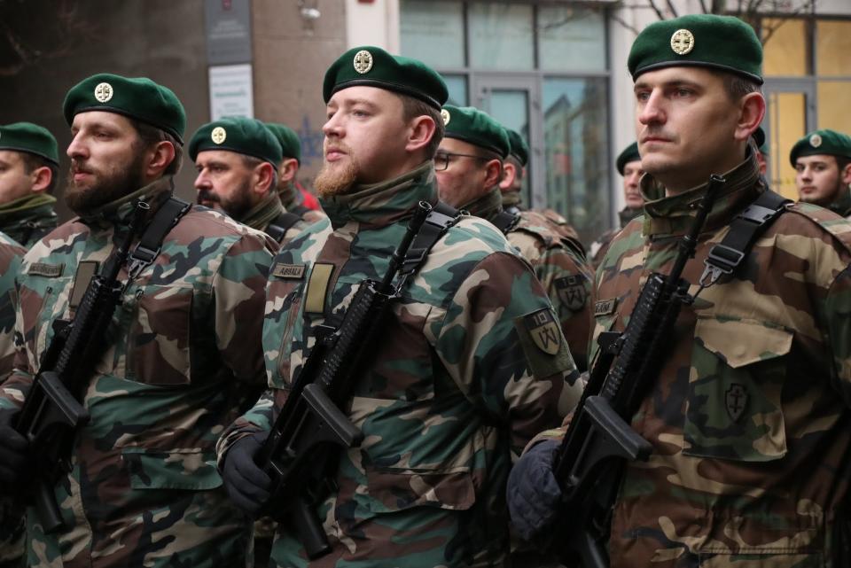 <em>LRU members armed with standard issue G36 rifles (Lithuanian Ministry of National Defence)</em> Vaidis OK