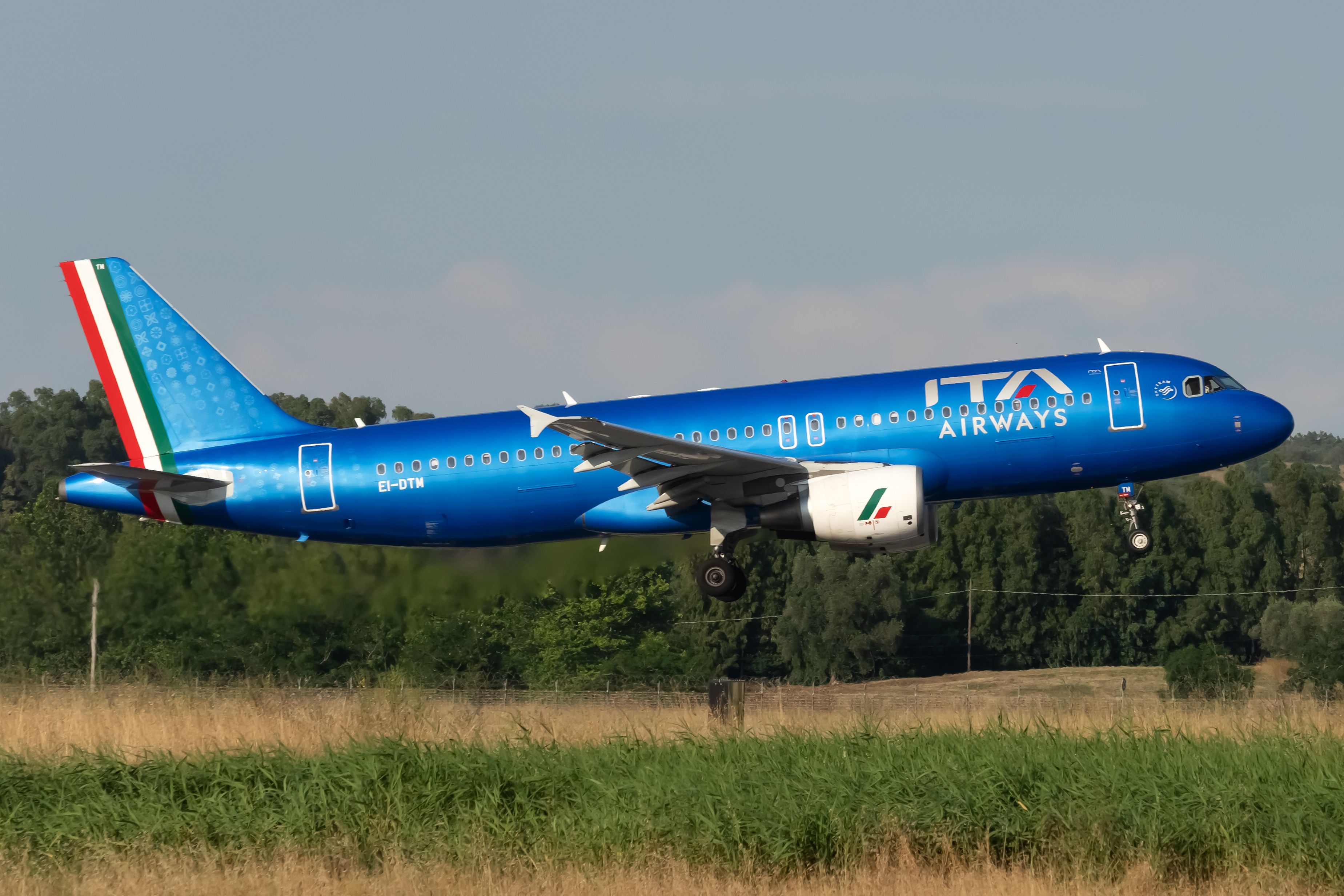ITA Airways Airbus A320 Landing In Rome