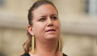 Mathilde Panot annonce le classement sans suite de la procédure la visant pour « apologie du terrorisme »