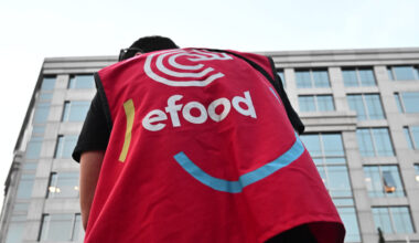 Νέα 24ωρη απεργία των διανομέων της efood - Μοτοπορεία στο Σώμα Επιθεώρησης Εργασίας