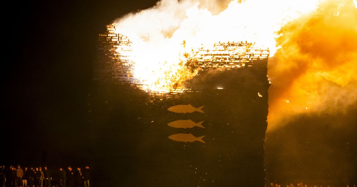 Belgisch gezin mist voor derde jaar op rij Schevenings vreugdevuur: 'Het was wel echt even balen'