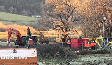 Businesses and schools shut as thousands lose water