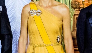 Fashion Flashback: Maxima in the massive (and surprisingly versatile) Stuart Tiara