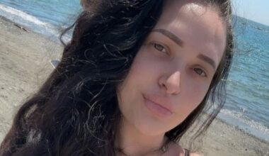 'Furious' mum facing criminal record for kids' term-time holidays