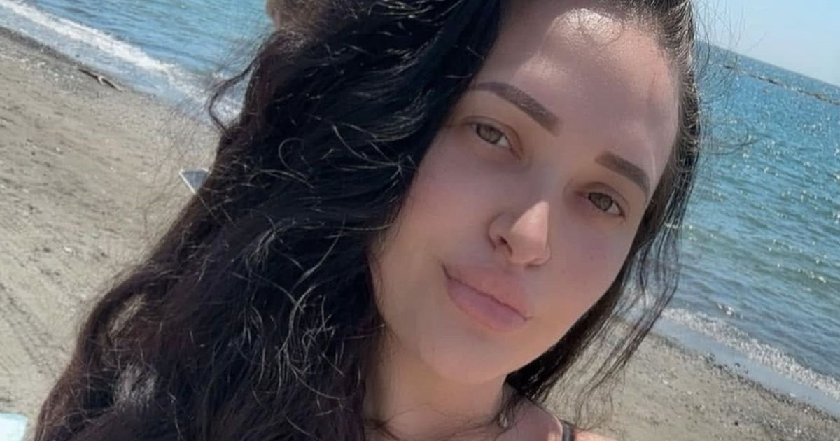 'Furious' mum facing criminal record for kids' term-time holidays