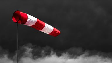 Tempête Éowyn : des rafales record en Irlande, plus de 500.000 foyers privés d'électricité