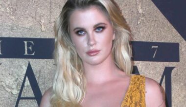 Ireland Baldwin Shares Bare-Faced Selfies With Baby Holland