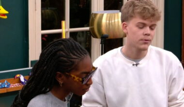 Charles (Star Academy) annonce une mauvaise nouvelle à Ebony à quelques heures de la demi-finale