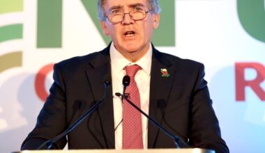 Farm incomes in Wales plunge 34% as confidence in sector wanes