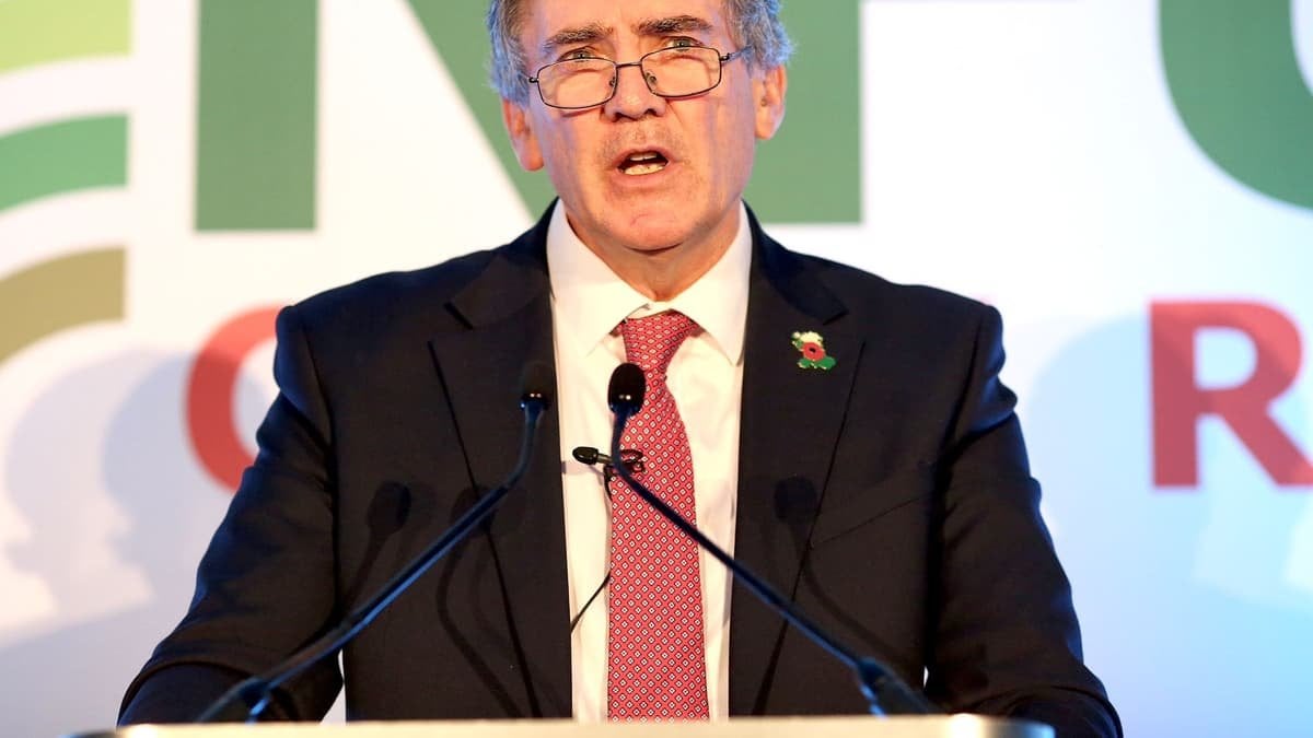 Farm incomes in Wales plunge 34% as confidence in sector wanes