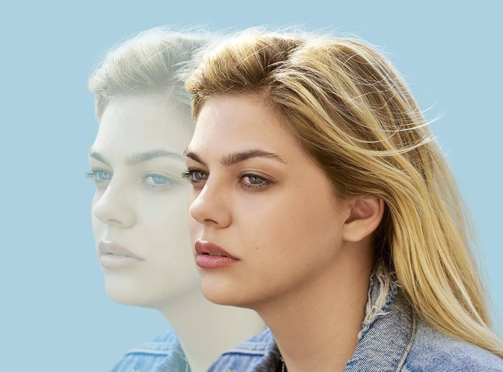Louane sur son album du même nom de 2017.