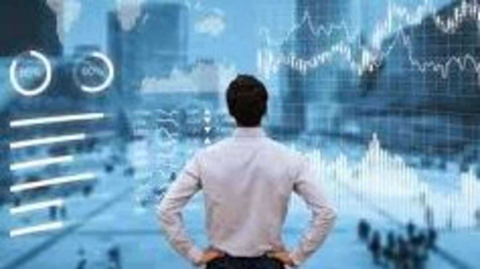 UK Midcaps Halt Drop, European Stocks Gain as US Policy in Focus